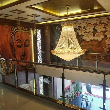 Shri Sai Hotel Azamgarh Bagian luar foto
