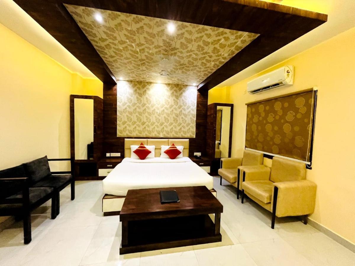 Shri Sai Hotel Azamgarh Bagian luar foto
