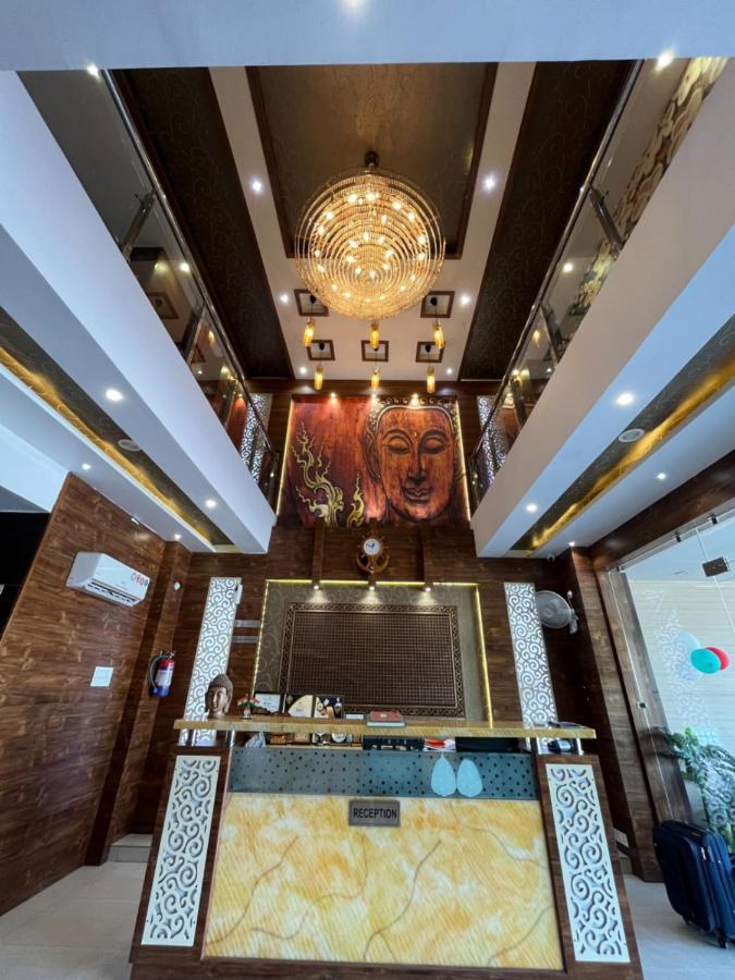 Shri Sai Hotel Azamgarh Bagian luar foto
